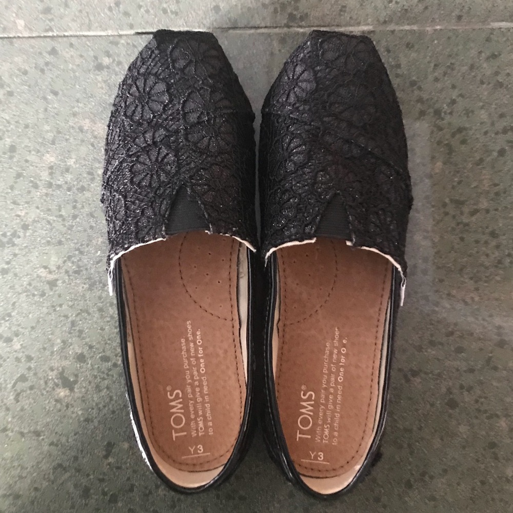 BNWT Black Crochet Glitter TOMS